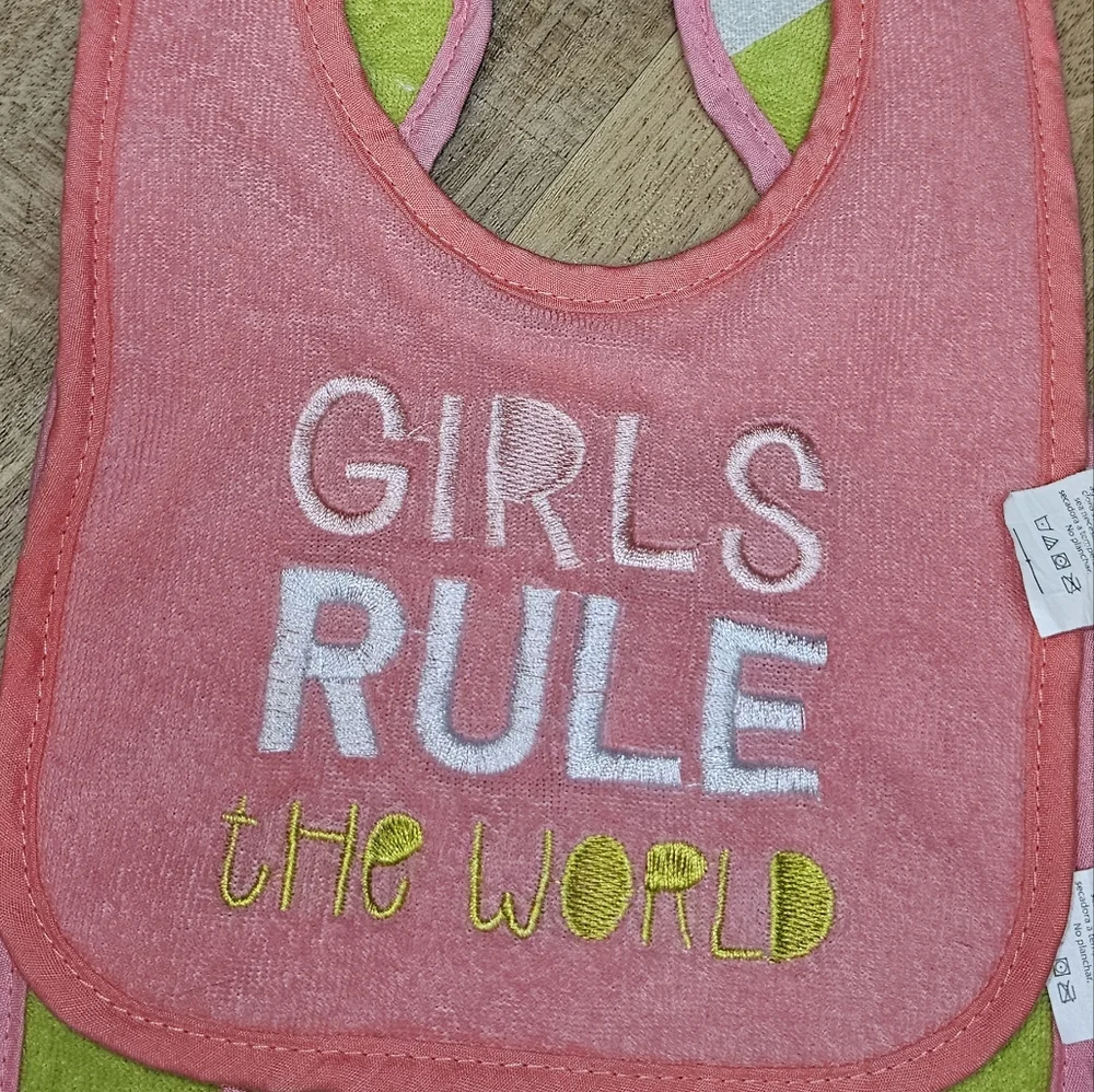 Bundle of 7 baby bibs